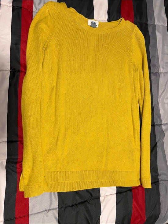 Old Navy Sweaters - Old Navy Women's Yellow Crewneck Sweater